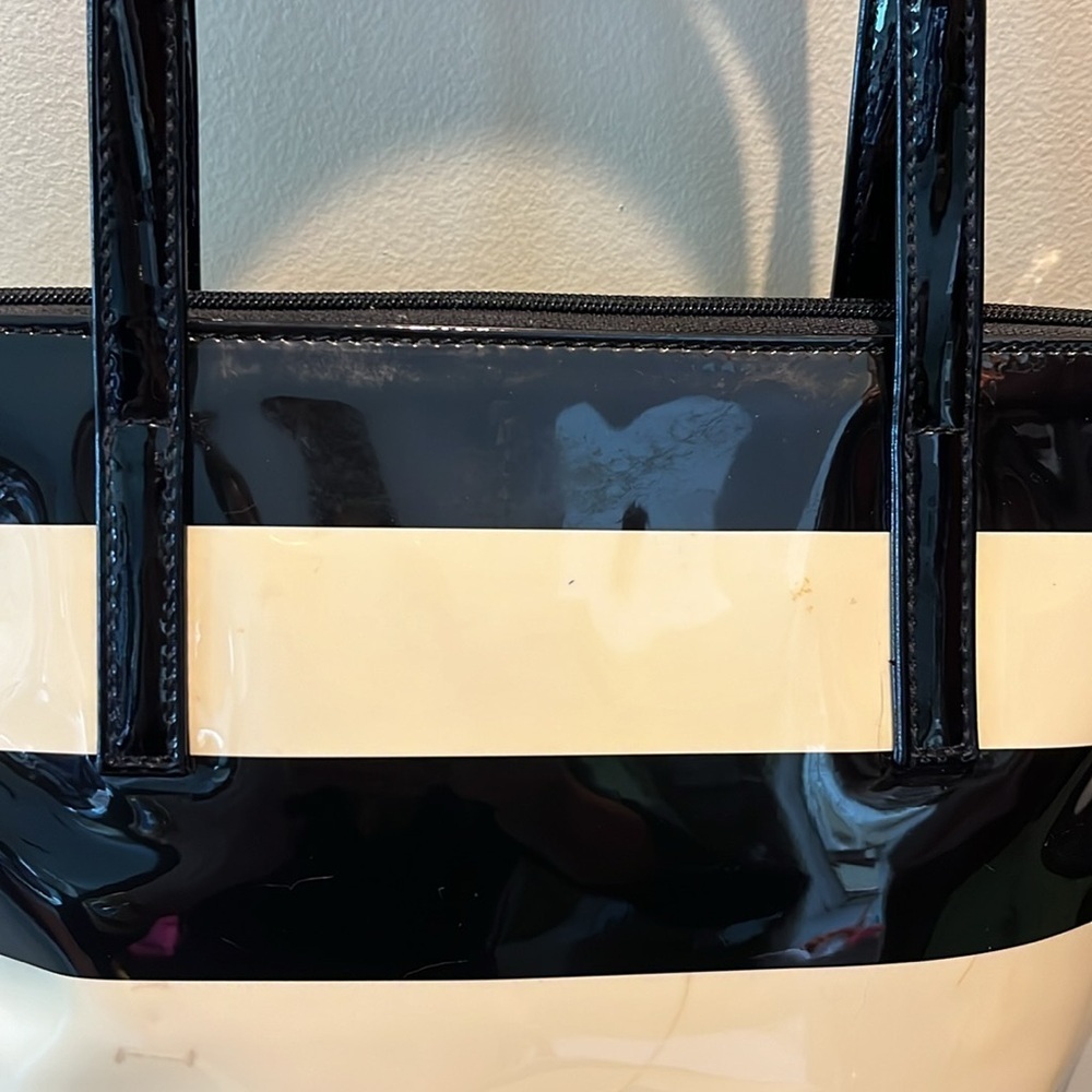 Kate Spade Vintage Striped duo shoulder bag & Zipper Pouch patent leather EUC - Picture 10 of 17